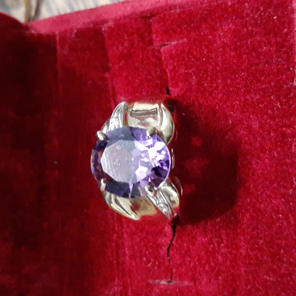 AMETHYST 10K YELLOW GOLD RING NWT